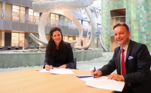 Contract tekenen in Zuyderland