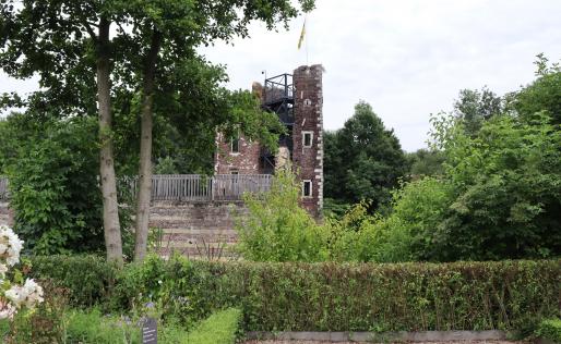 Slot Schaesberg van buitenaf