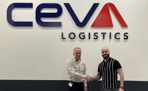 Jos Devoi van WSP Parkstad en Sonny Eijkenboom van Ceva Logistics geven handdruk voor nieuwe samenwerking