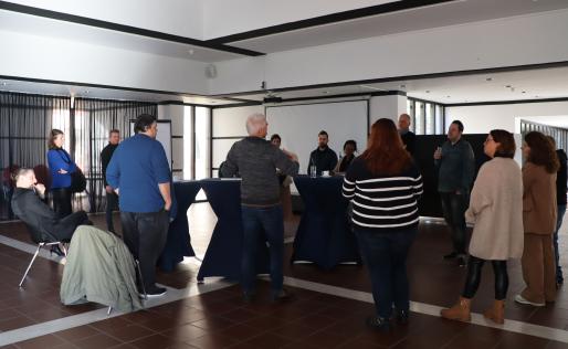 Denktank sessie met verschillende kandidaten