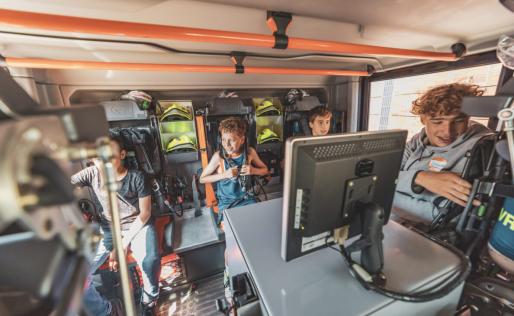 Jongeren op bliksemstage bij Brandweer afbeelding van JINC