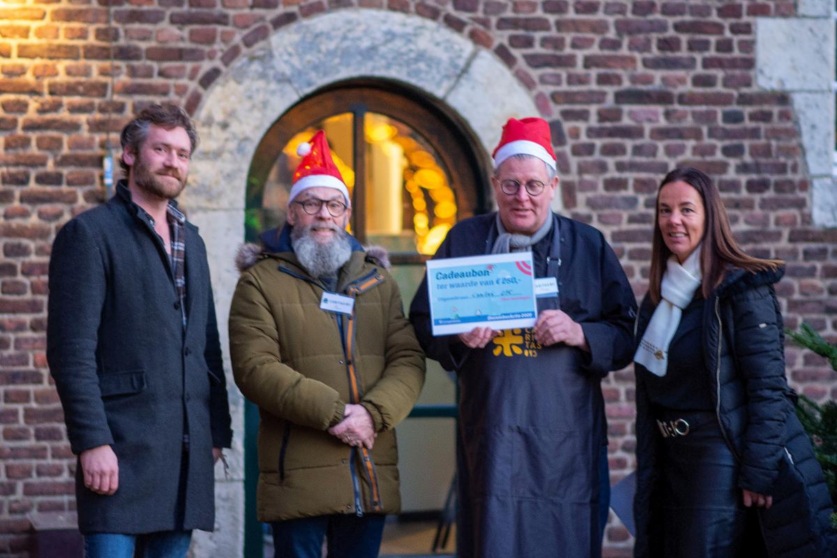 Op de foto: Has van Eekeren, Rens Eskens, Oprichter Arend van der Heijden en Vivian Lukassen.