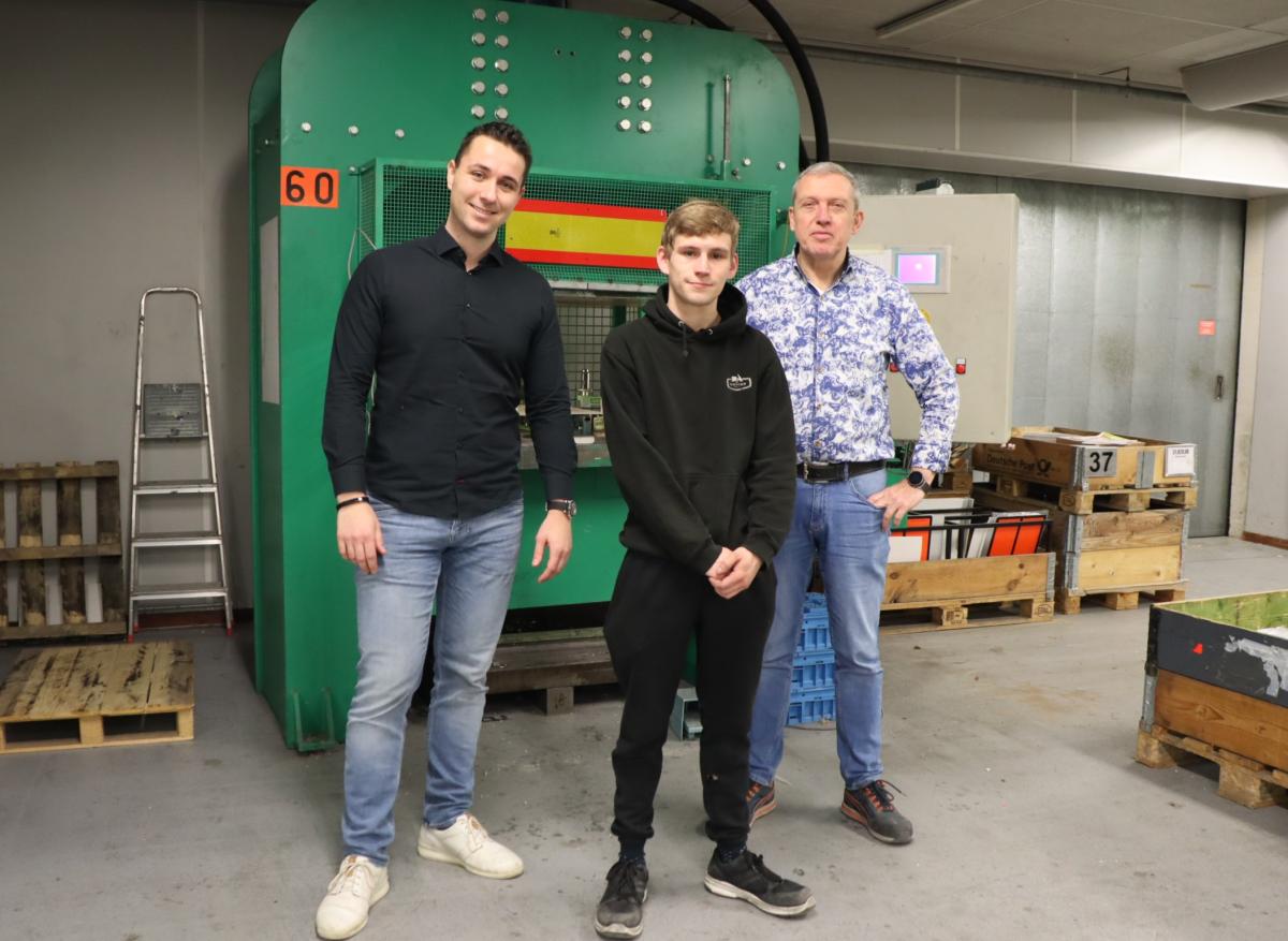 Op de foto: Remco Raeven, Sven en Paul op den Kamp
