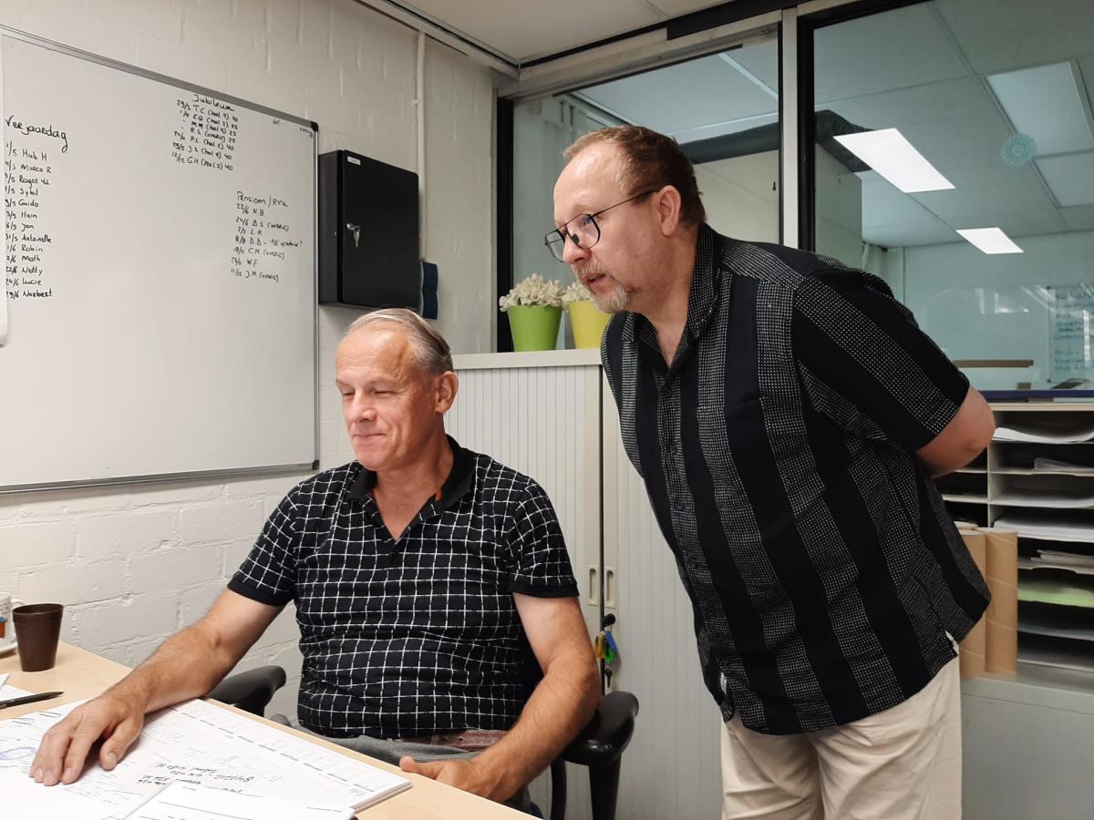 Menne Velraeds en Marc Lansbergen op de werkvloer