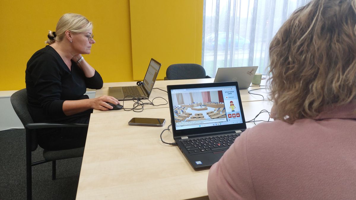 Sw-medewerkers vullen de kieswijzer van Steffie in